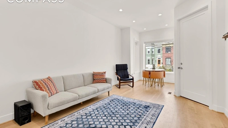 वॉशिंगटन, USA में प्रकाशमय 6-बेडरूम अपार्टमेंट