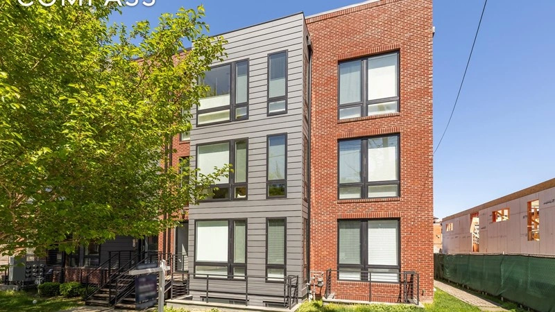 वॉशिंगटन, USA में आकर्षक 4-बेडरूम अपार्टमेंट