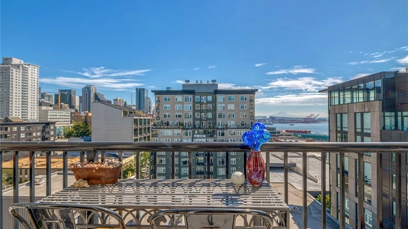 شقة مشمسة في سياتل، الولايات المتحدة الأمريكية