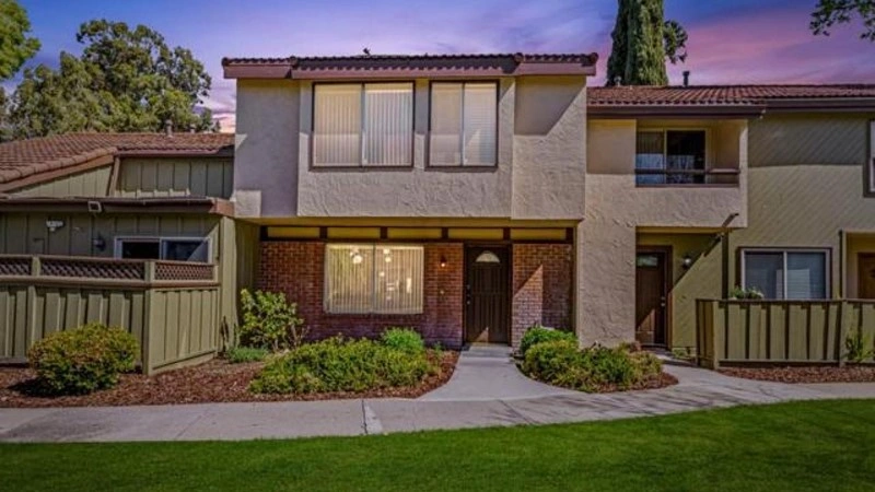 Просторный таунхаус с 4 спальнями в Сан-Хосе, США