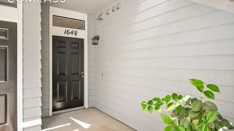 San Jose, USA में रोशन 2‑बेडरूम अपार्टमेंट