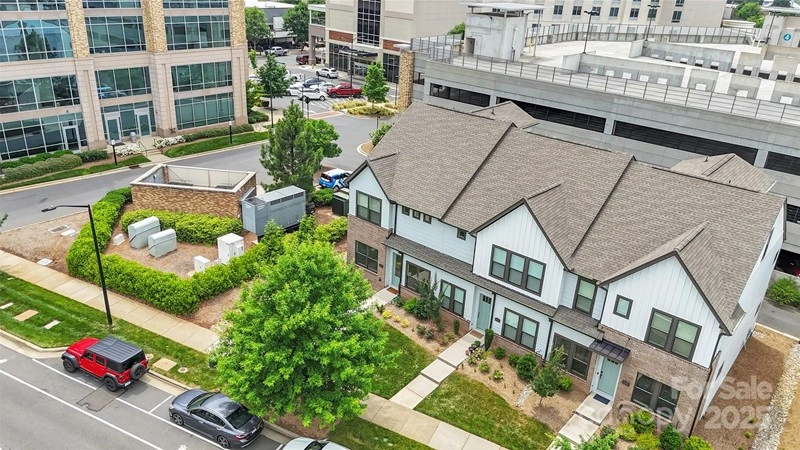 चार्लोट, यूएसए में विशाल 4-बेडरूम अपार्टमेंट