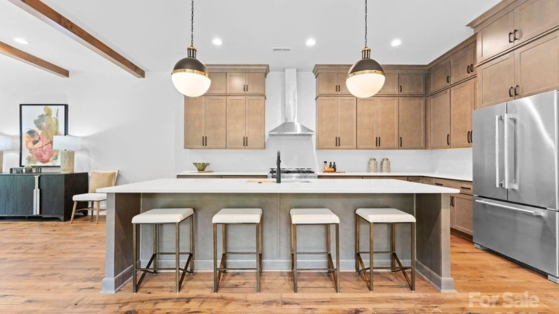 चार्लोट, यूएसए में 336 m2 का विशाल अपार्टमेंट