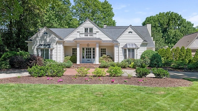 夏洛特宽敞的6卧室住宅(美国)