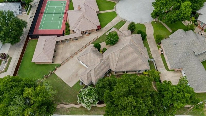 美国沃斯堡 291 m2 宽敞住宅