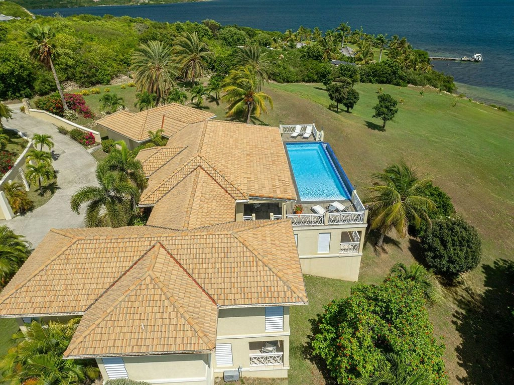 Sea-view house in St. John's, Antigua and Barbuda