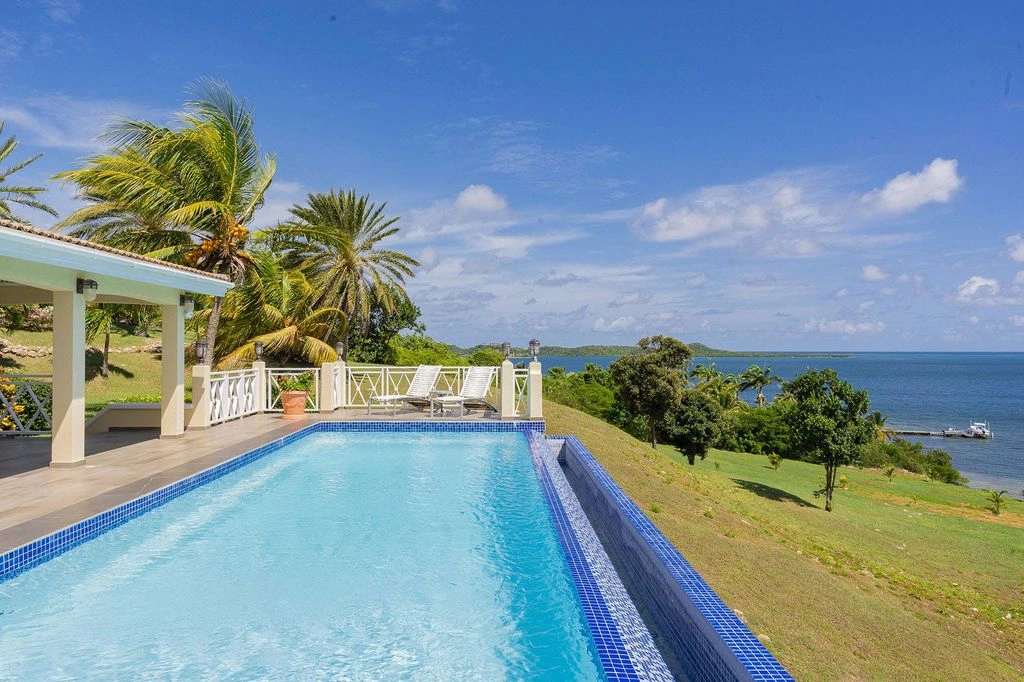 Sea-view house in St. John's, Antigua and Barbuda
