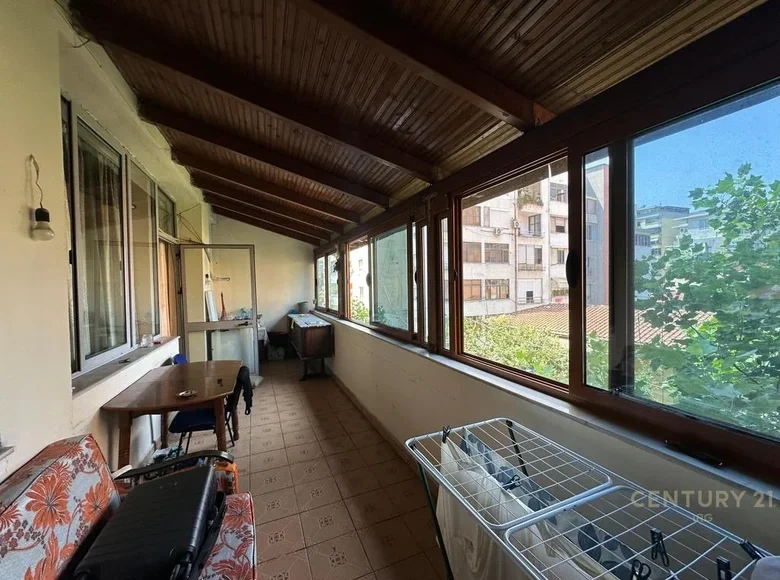 Geräumige Wohnung 80 m2 in Tirana, Albanien