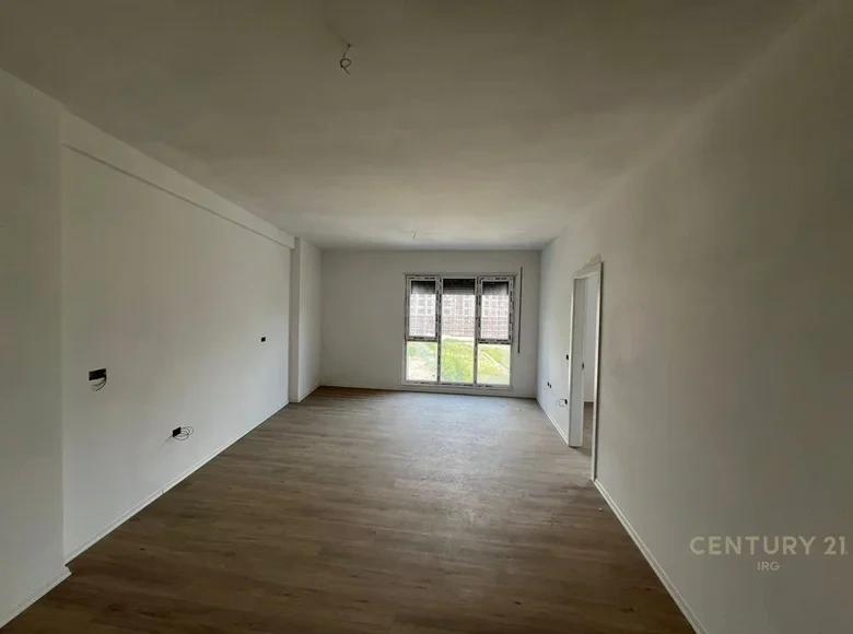 Bright apartment 107 m2 in Tirana, Albania