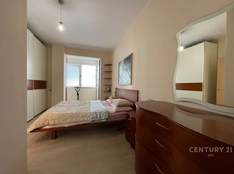 آپارتمان شیک 134 m2 در تیرانا، آلبانی
