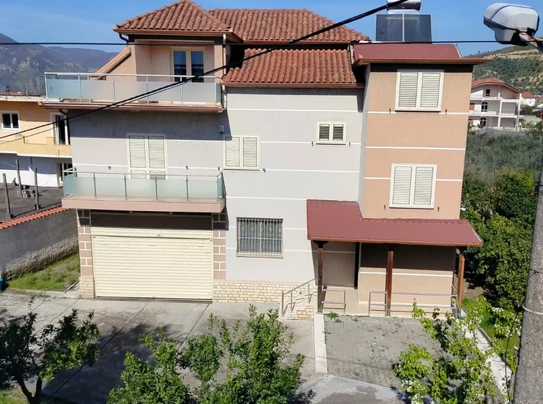 Spacious house 584 m2 in Elbasan, Albania