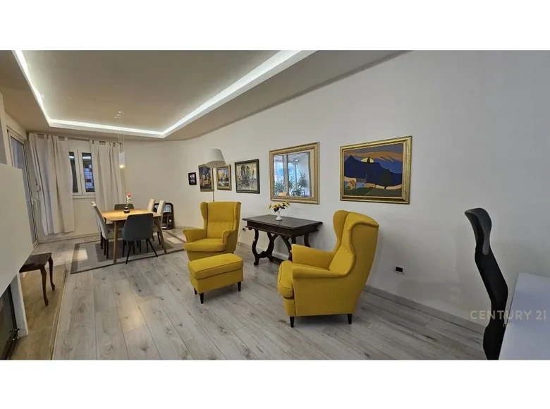 Geräumige Wohnung, 197 m² in Elbasan, Albanien