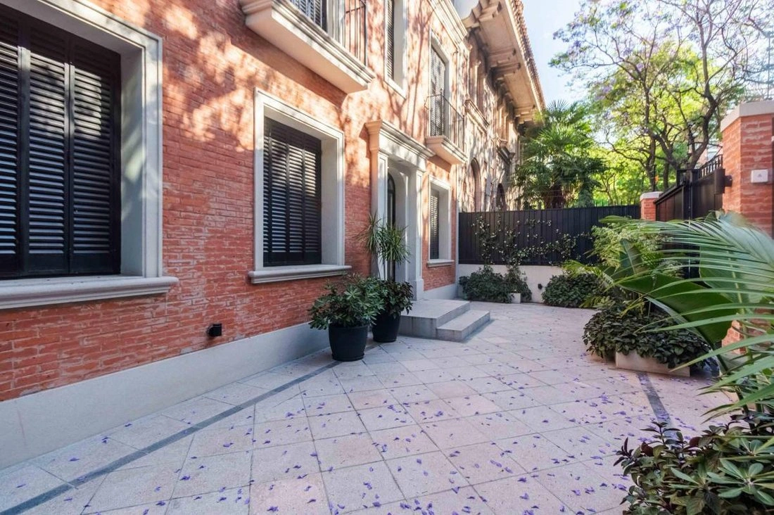 House 487 m2 with balcony in Buenos Aires, Argentina