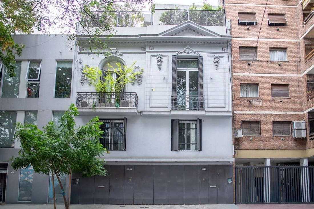 Buenos Aires, Arjantin'de bahçeli 620 m² ev
