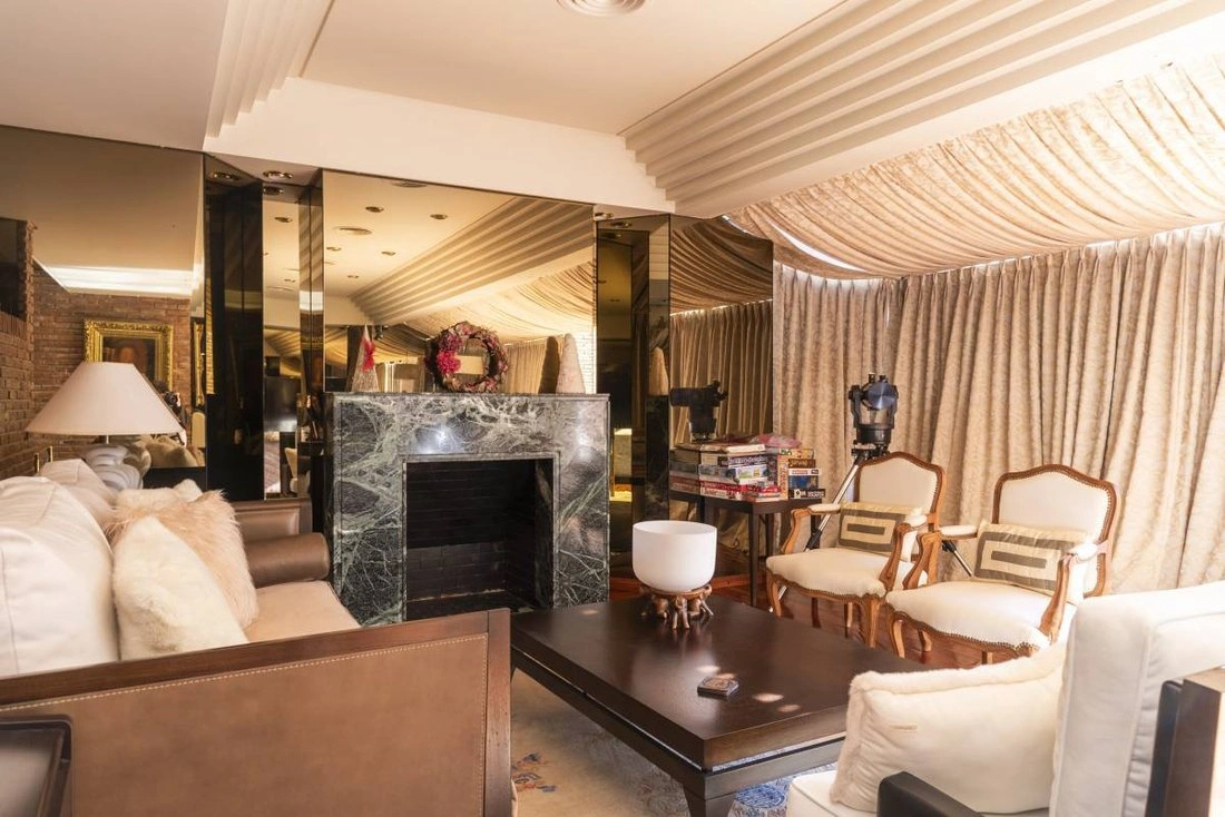 阿根廷布宜诺斯艾利斯 7+1 带车位住宅