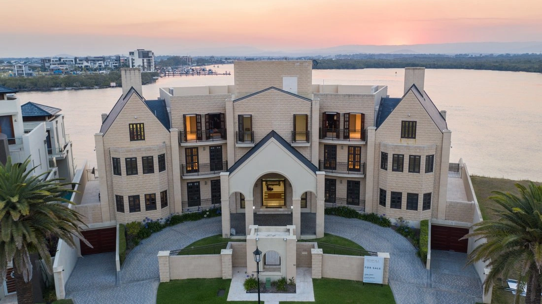 House 2428 m2 in Gold Coast, Australia