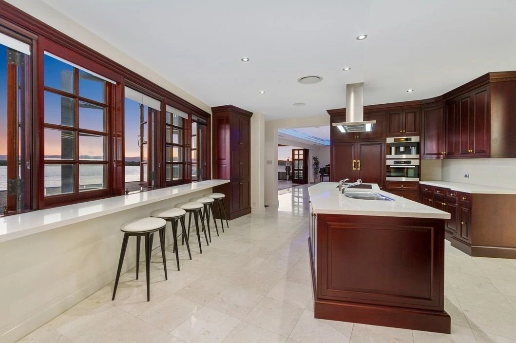 House 2428 m2 in Gold Coast, Australia