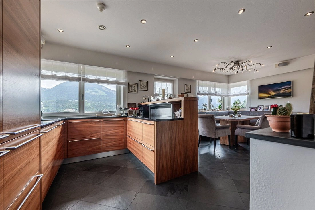 House 607 m2 in Upper Austria, Austria