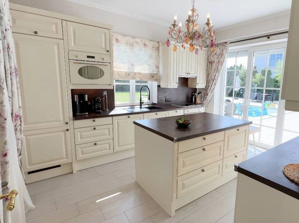 Villa 306 m2 in Lower Austria, Austria