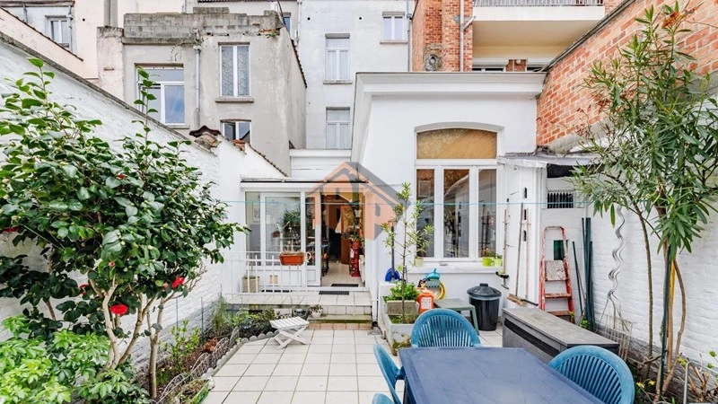 Casa encantadora 5+1 en Bruselas, Bélgica