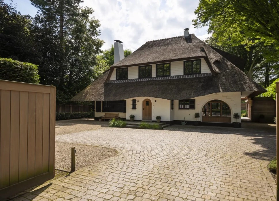 Просторный дом 4+1 в Антверпене, Бельгия