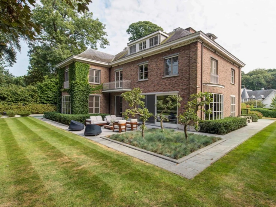 Просторная вилла 4+1 в Антверпене, Бельгия