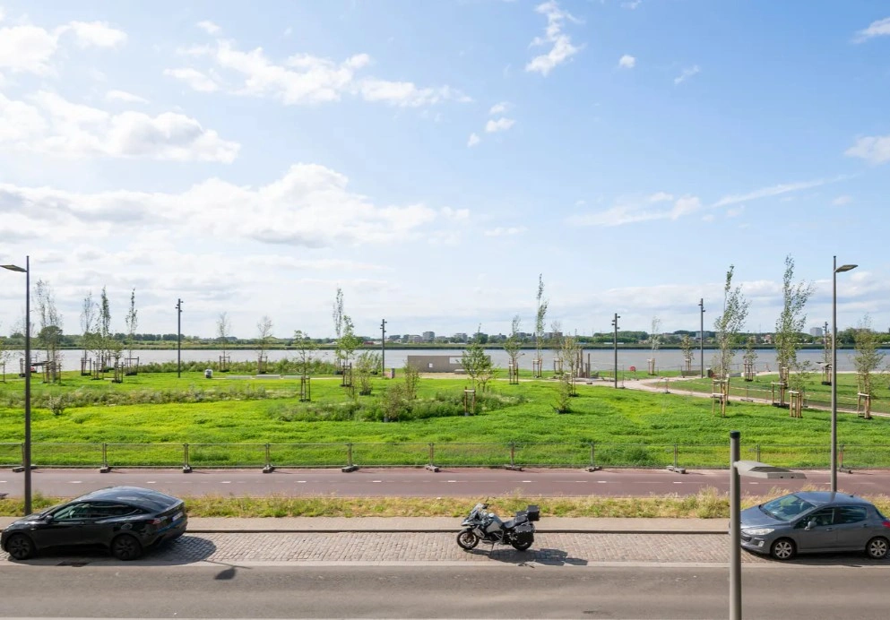 Светлая квартира 1+1 в Антверпене, Бельгия