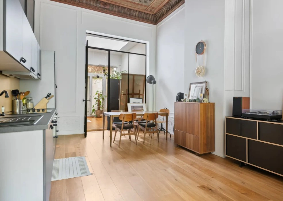 Magnificent apartment 80 m2 in Antwerp, Belgium