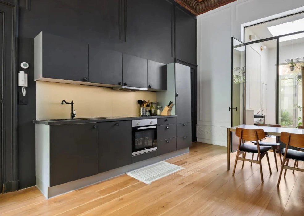 Magnificent apartment 80 m2 in Antwerp, Belgium