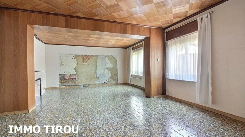 沙勒罗瓦 3+1 翻新住宅(比利时)