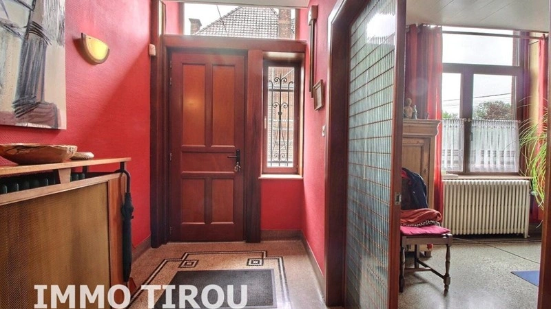 Family house 255 m2 in Charleroi, Belgium