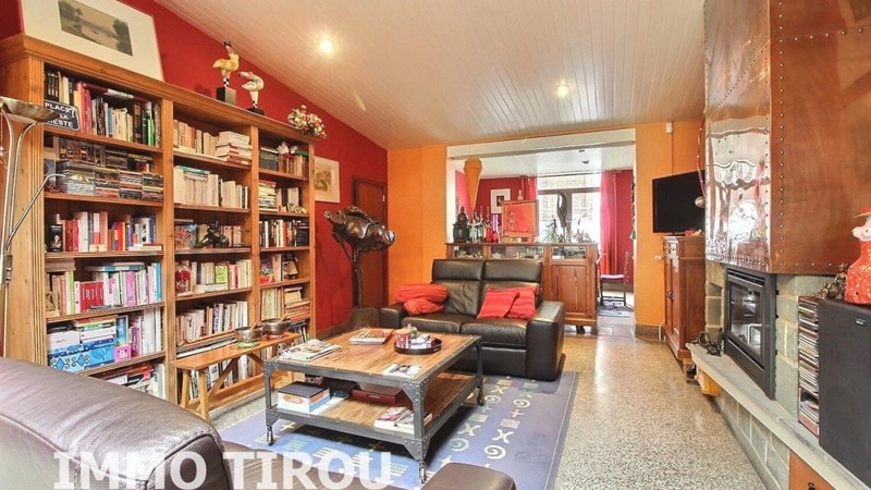 Family house 255 m2 in Charleroi, Belgium