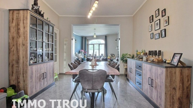 Уютный дом 222 м² в Шарлеруа, Бельгия