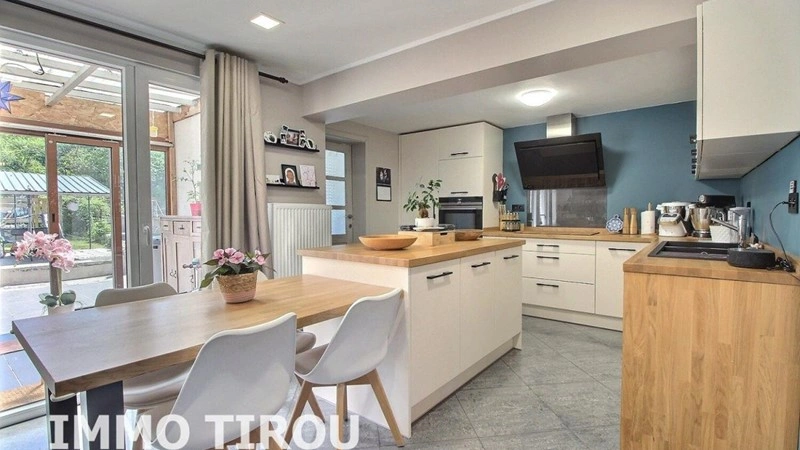 Уютный дом 222 м² в Шарлеруа, Бельгия