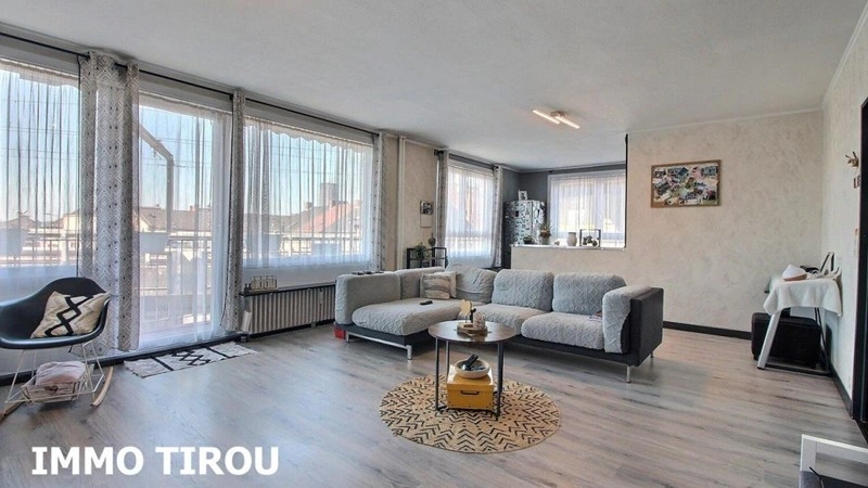 चार्लरॉय, बेल्जियम में 119 m² विशाल अपार्टमेंट