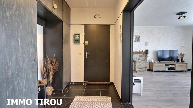 चार्लरॉय, बेल्जियम में 119 m² विशाल अपार्टमेंट