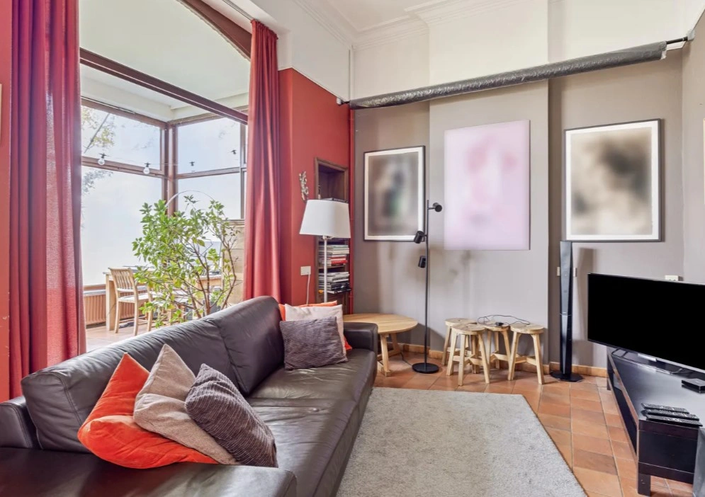 Spacious house 275 m2 in Liège, Belgium