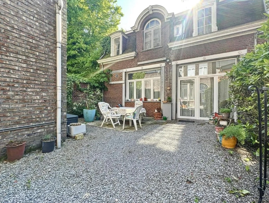 Charmante 2+1-Zimmer-Wohnung in Lüttich, Belgien