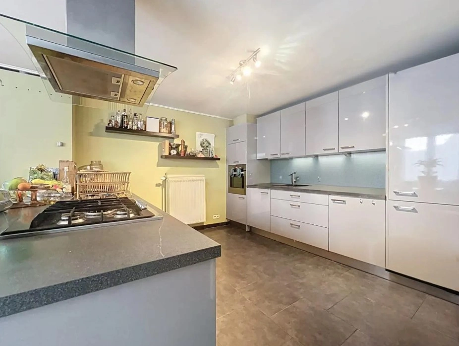 Beautiful apartment 137 m2 in Liège, Belgium