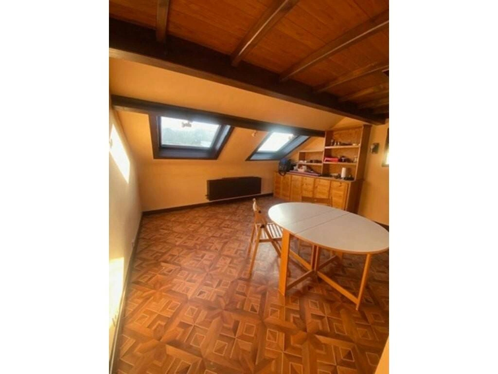 नैमूर, बेल्जियम में 1+1 विस्तृत अपार्टमेंट