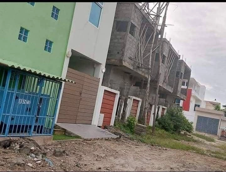 贝宁科托努 3+1 带阳台住宅