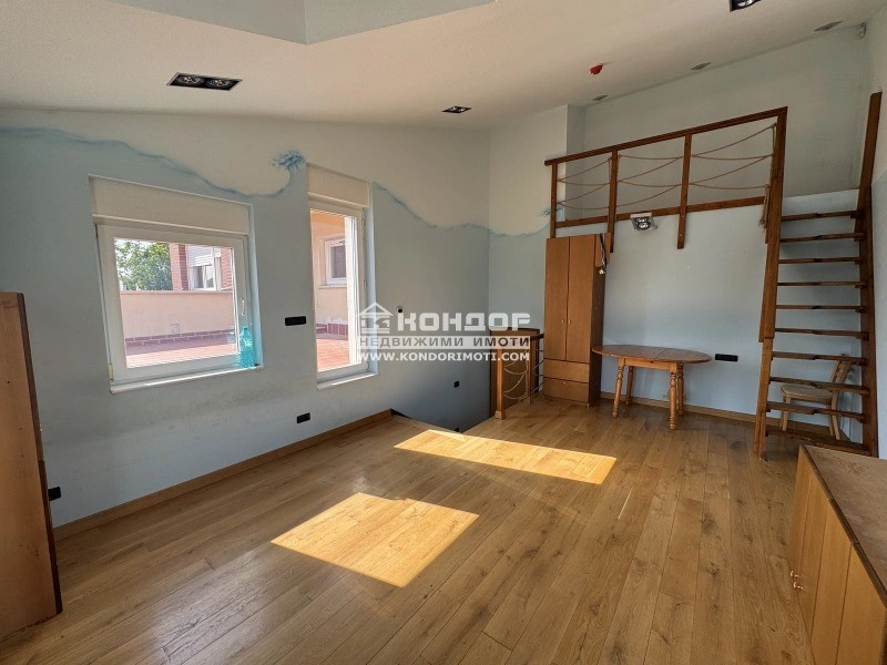 प्लोवदिव, बुल्गारिया में 473 m² का आरामदायक घर