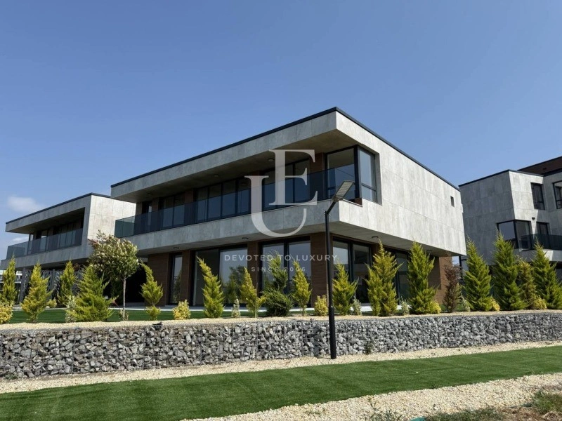 Luxury house 353 m2 in Burgas, Bulgaria