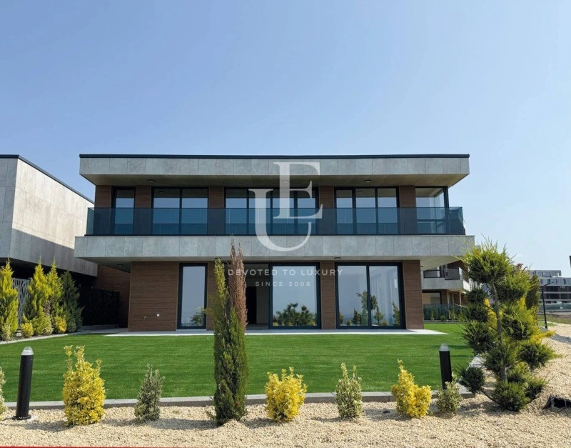 Luxury house 353 m2 in Burgas, Bulgaria