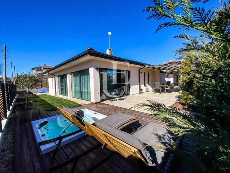 Comfortable house 303 m2 in Burgas, Bulgaria