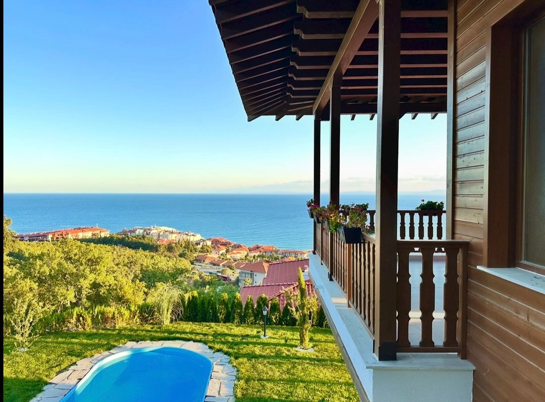 منزل واسع مكوَّن من 5 غرف نوم في سفيتي فلاز، بلغاريا