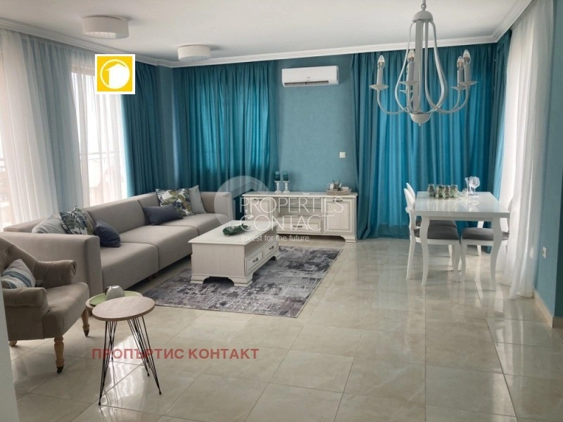 Bright penthouse 380 m2 in Sveti Vlas, Bulgaria