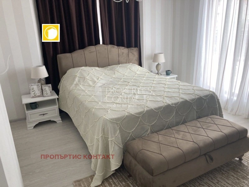 Bright penthouse 380 m2 in Sveti Vlas, Bulgaria