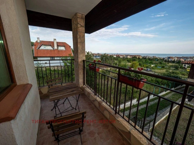 Spacious house 320 m2 in Sveti Vlas, Bulgaria
