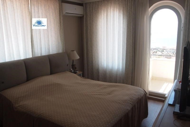 خانهای جادار به مساحت 260 مترمربع در سوتی ولاس، بلغارستان